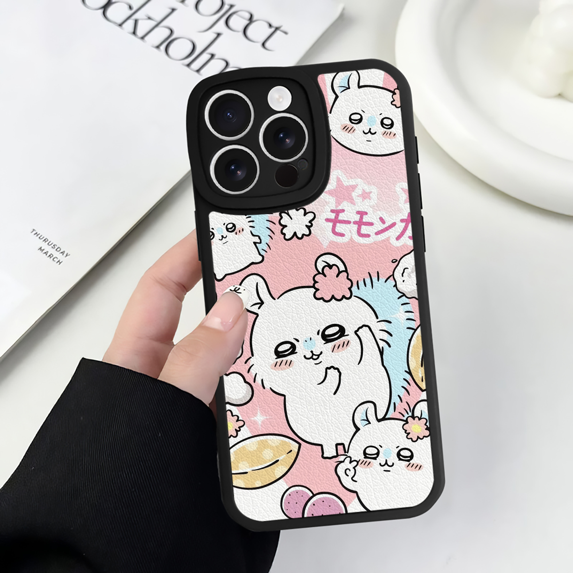 （画像用） ちいかわ Chii-kawa 【iPhone 16シリーズ対応】シリコンスマホケース（レザー調） 材質：シリコン